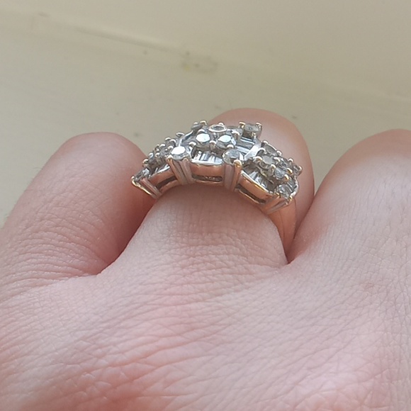 18kt diamond gold ring (750) sz 6.5 - Picture 6 of 6